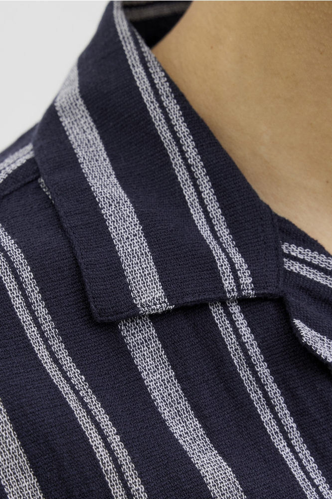 JJEENZO STRIPE RESORT SHIRT SS SN 12268457 SKY CAPTAIN